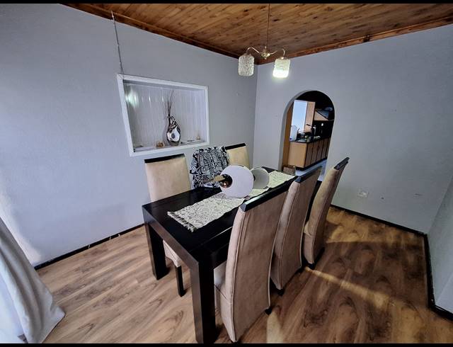 4 BEDROOM FREESTANDING FOR SALE IN VANDERBIJLPARK SE 2